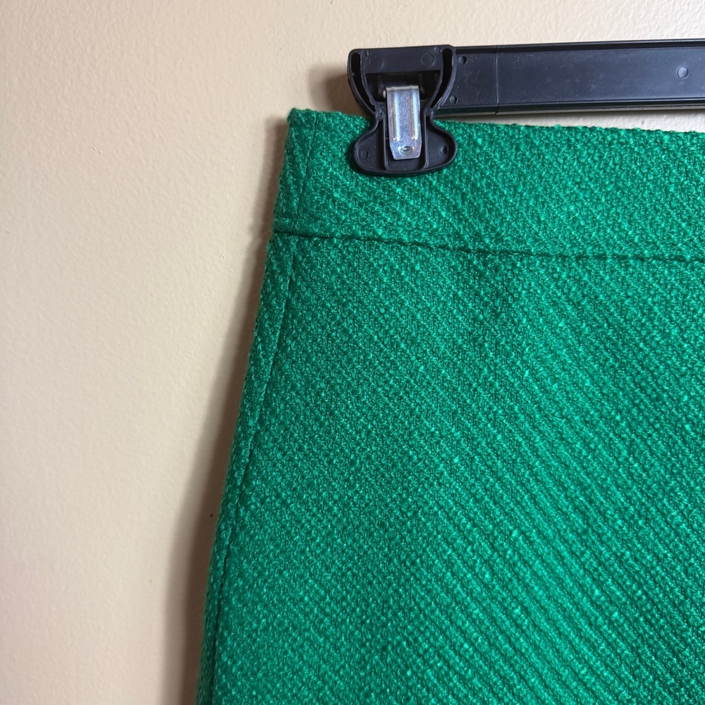 NWT J Crew Kelly Green Tweed a-line mini skirt. Size 8. - Picture 4 of 7